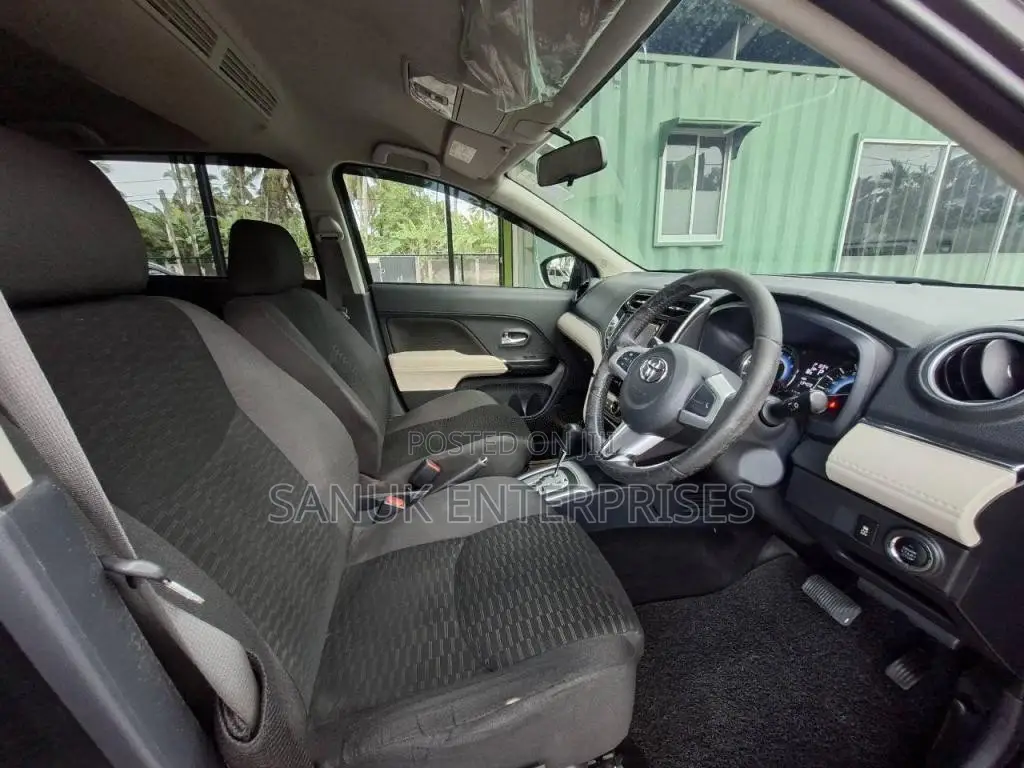 Toyota Rush 2018 SUV (Used)