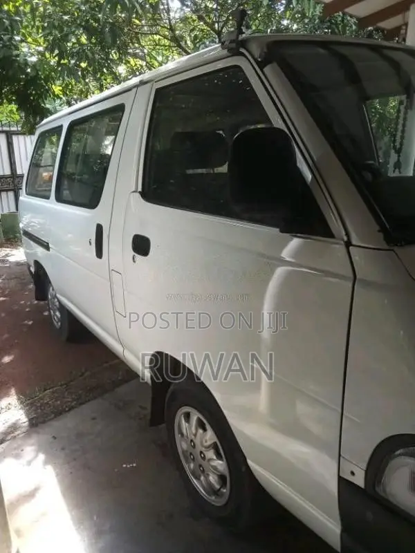 Toyota CR27 1992 Van (Used)