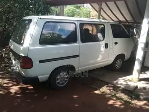 Toyota CR27 1992 Van (Used)