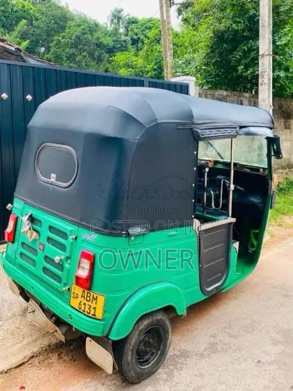 Bajaj 4 Stroke 2016 Three Wheel (Used)