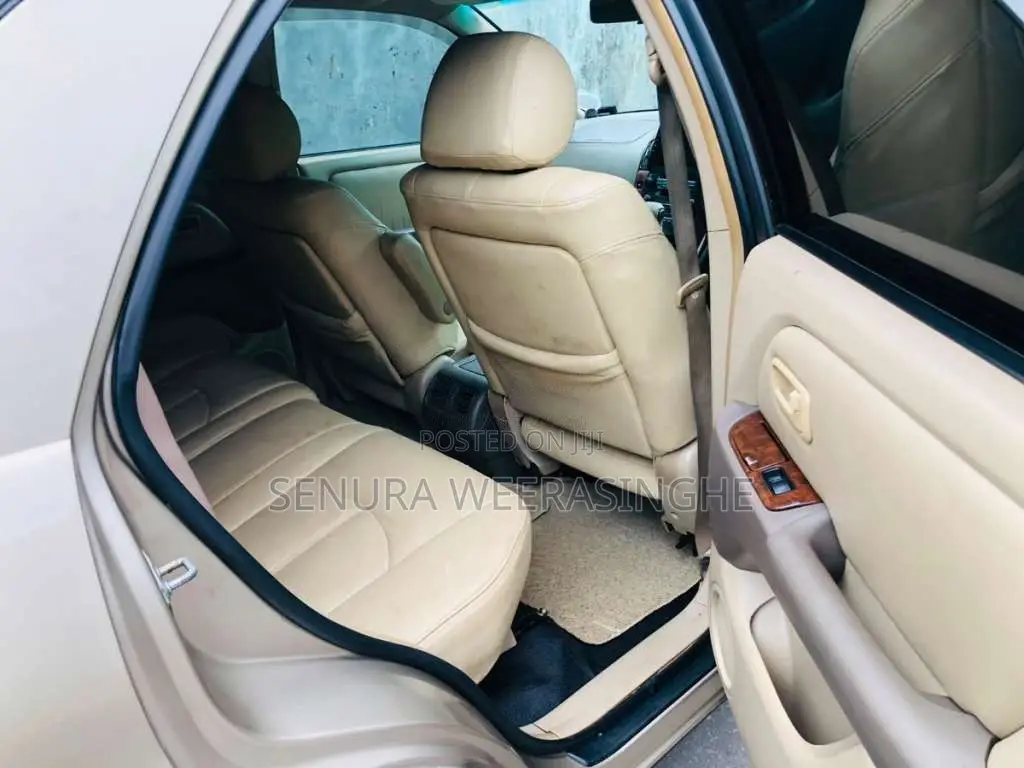 Toyota Harrier 2000 SUV (Used)