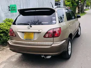 Toyota Harrier 2000 SUV (Used)