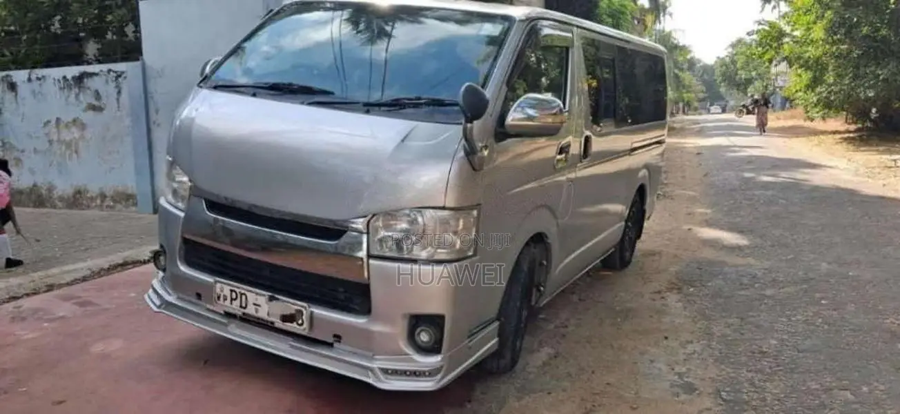 Toyota KDH 200 GL 2007 Van (Used)
