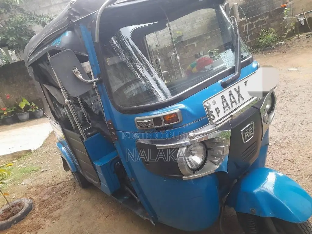 Bajaj 4 Stroke 2015 Three Wheel (Used)