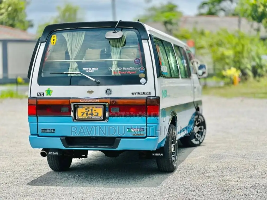 Nissan Caravan 1990 Van (Used)