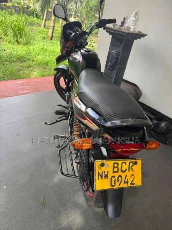 Bajaj Platina 2015 Motorbike (Used)