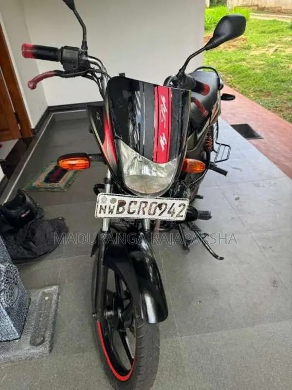 Bajaj Platina 2015 Motorbike (Used)