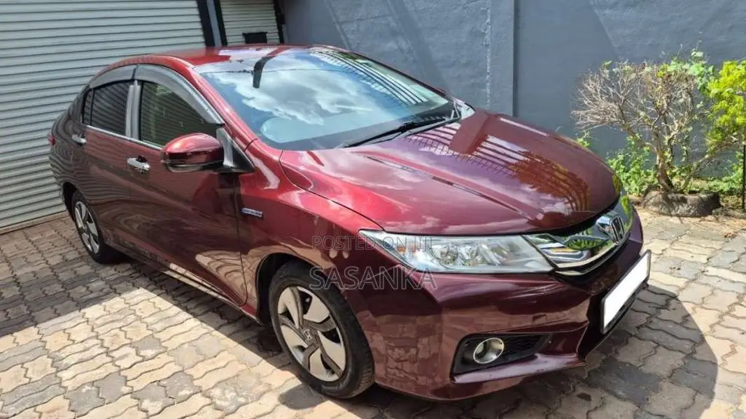 Honda Grace 2014 Car (Used)