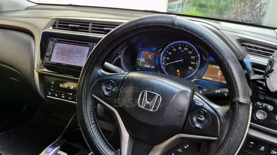 Honda Grace 2014 Car (Used)