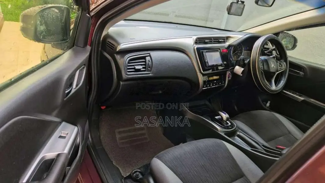 Honda Grace 2014 Car (Used)