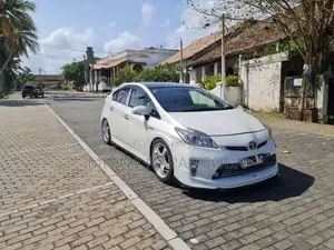 Toyota Prius 2012 Car (Used)
