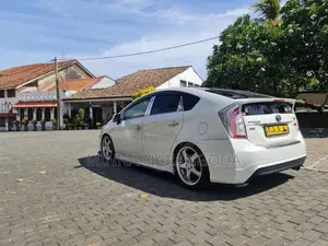 Toyota Prius 2012 Car (Used)