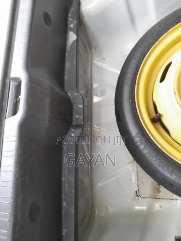 Toyota 110 2000 Car (Used)