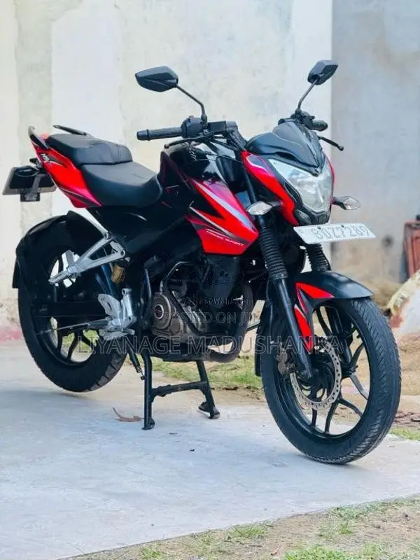 Bajaj Ns 2016 Motorbike (Used)