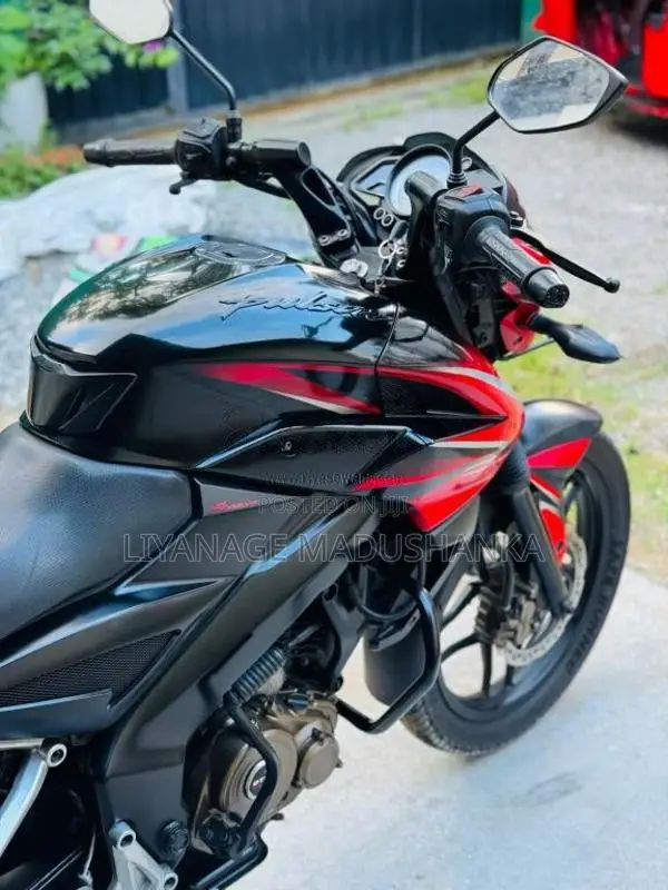 Bajaj Ns 2016 Motorbike (Used)