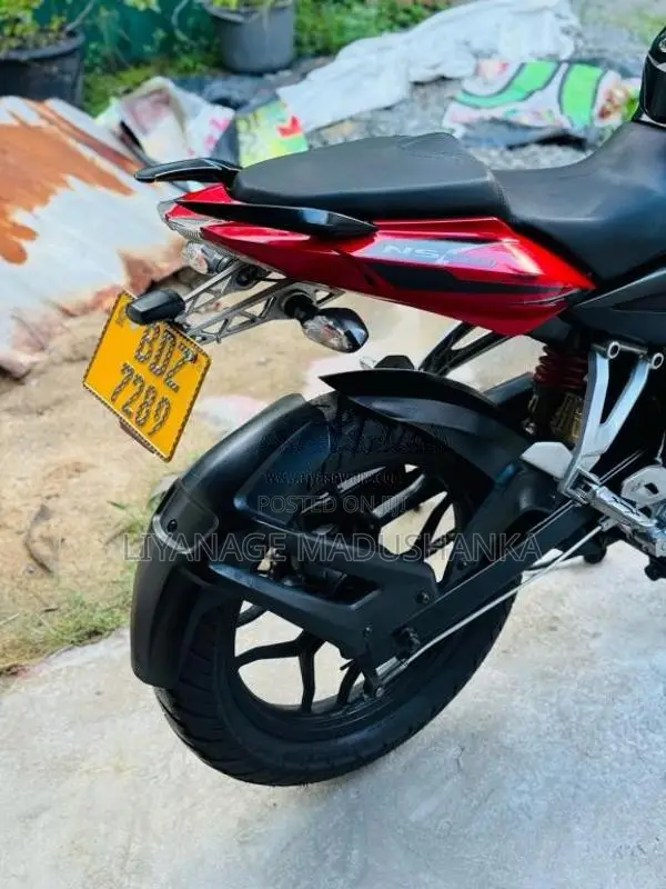 Bajaj Ns 2016 Motorbike (Used)