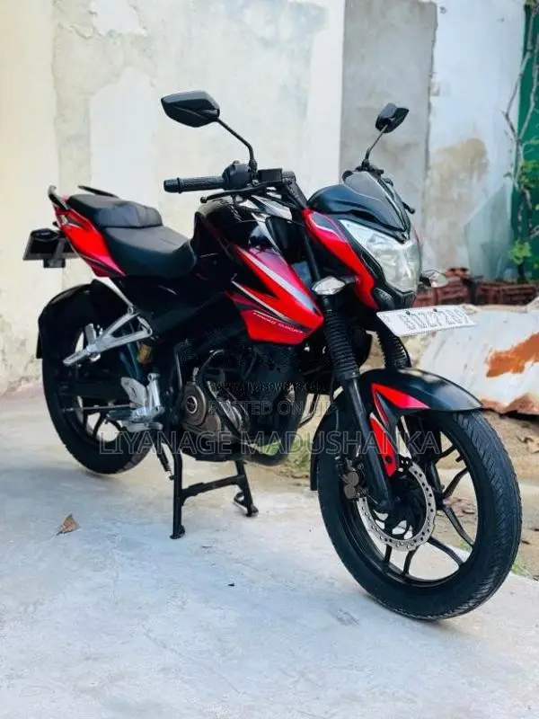 Bajaj Ns 2016 Motorbike (Used)