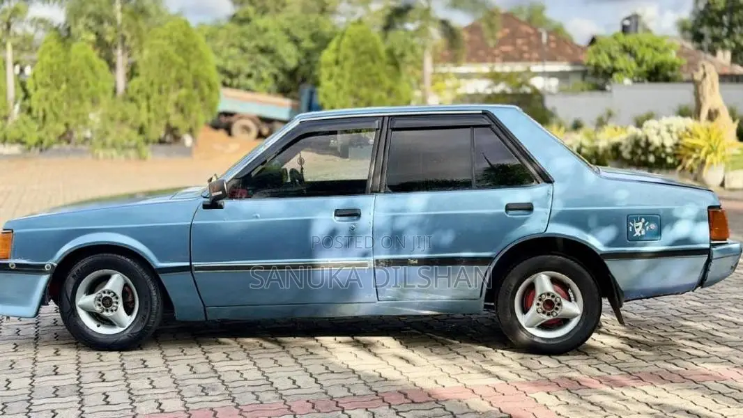 Mitsubishi Lancer Box 1980 Car (Used)