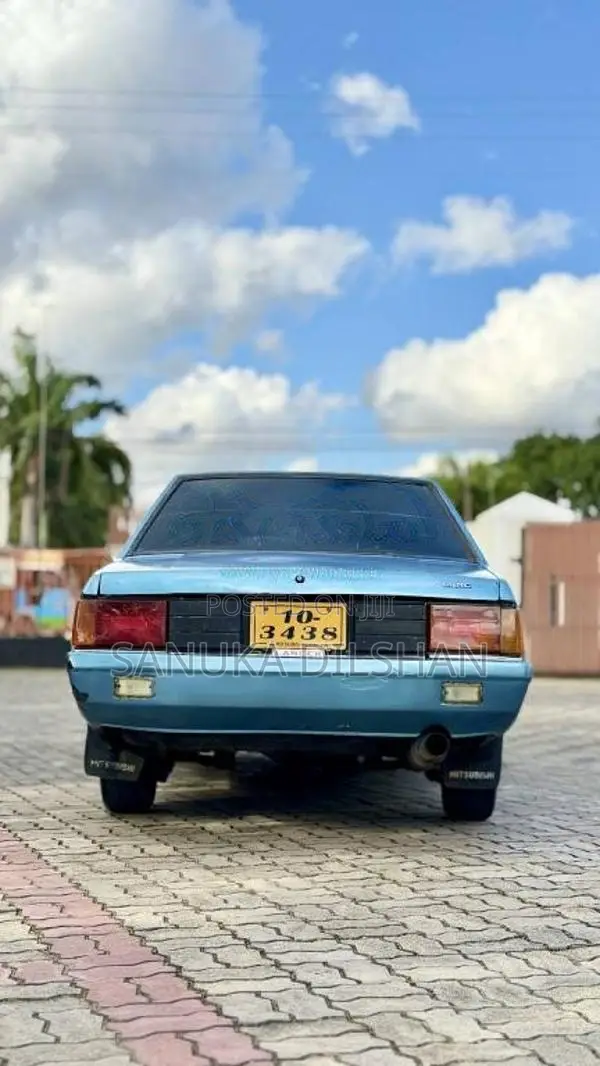 Mitsubishi Lancer Box 1980 Car (Used)