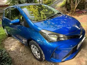 Toyota Vitz 2015 Car (Used)