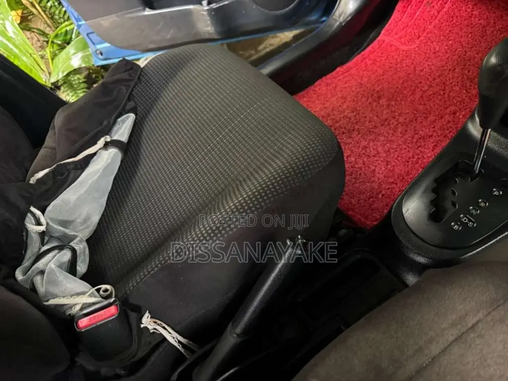 Toyota Vitz 2015 Car (Used)