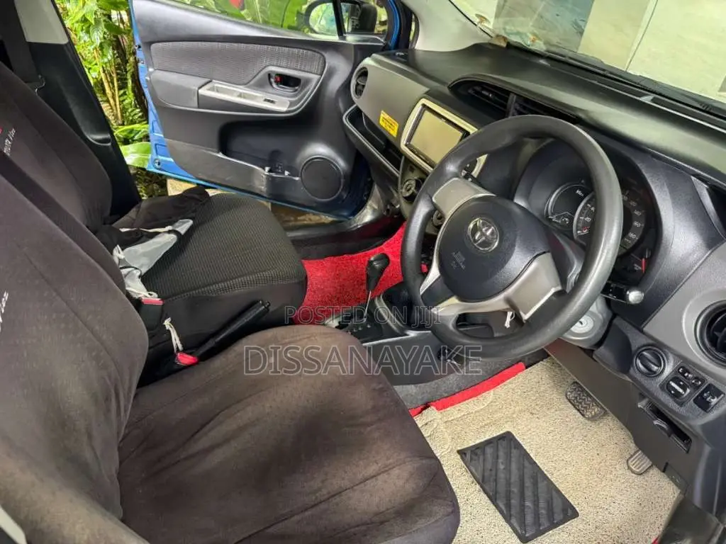 Toyota Vitz 2015 Car (Used)