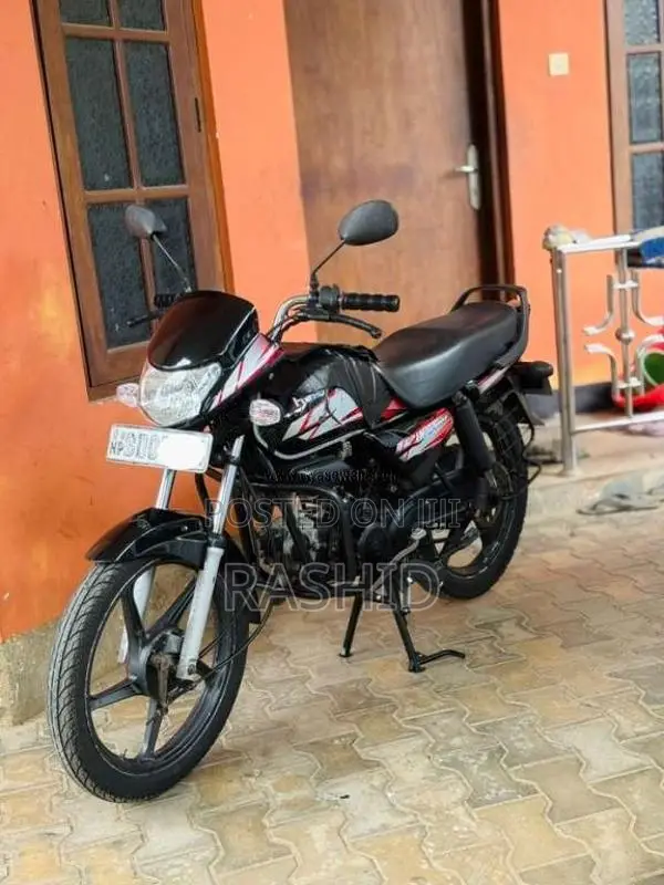 Hero Deluxe 2016 Motorbike (Used)