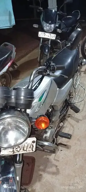 Bajaj Boxer CT 2003 Motorbike (Used)