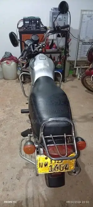 Bajaj Boxer CT 2003 Motorbike (Used)