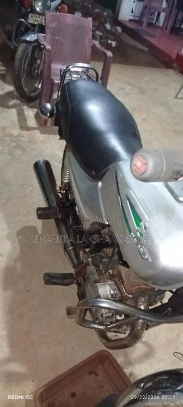 Bajaj Boxer CT 2003 Motorbike (Used)