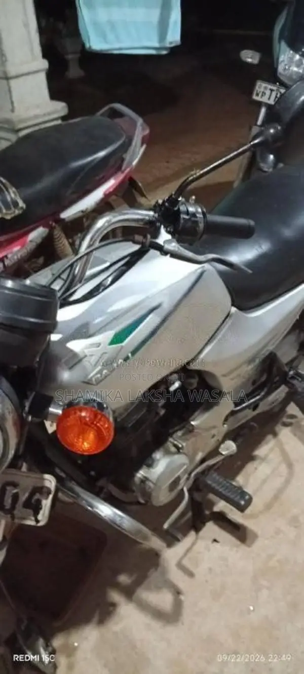 Bajaj Boxer CT 2003 Motorbike (Used)