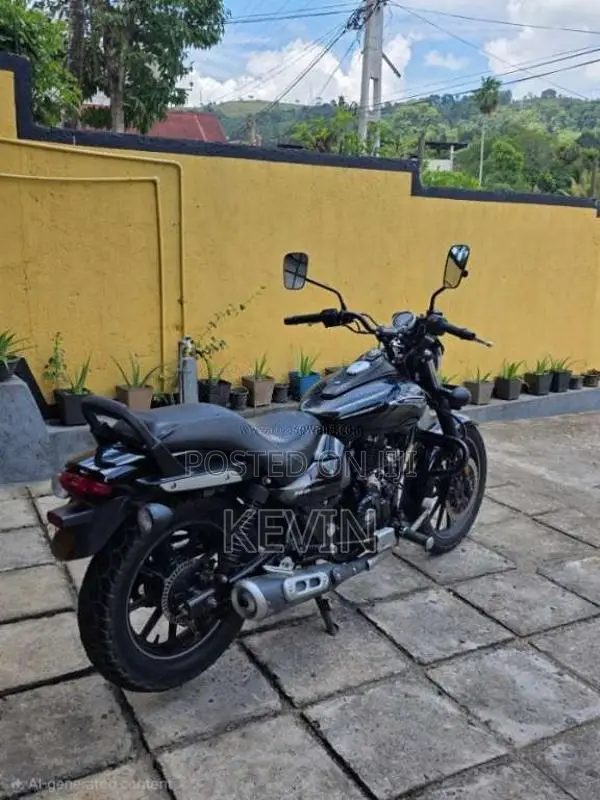 Bajaj Avenger 2019 Motorbike (Used)