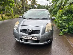 Toyota Vitz 2007 Car (Used)
