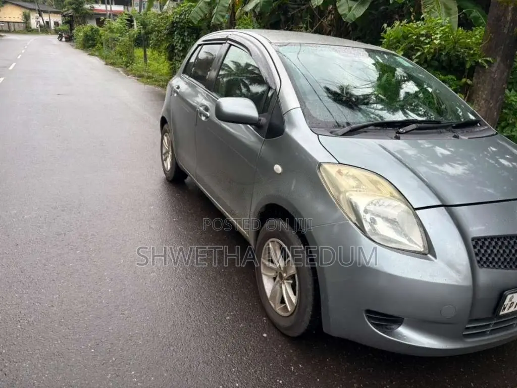 Toyota Vitz 2007 Car (Used)