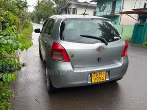 Toyota Vitz 2007 Car (Used)