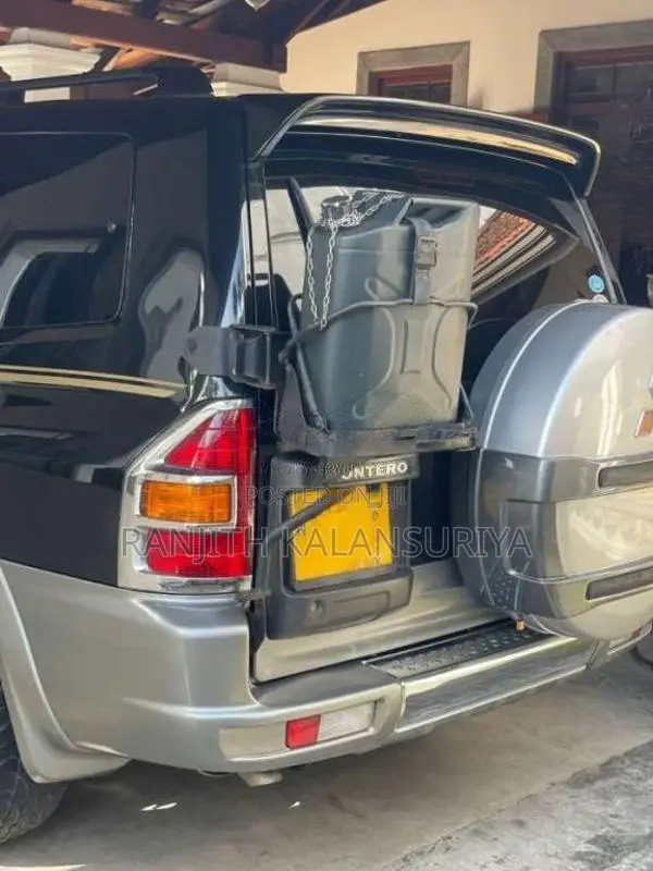 Mitsubishi Montero 2001 SUV (Used)