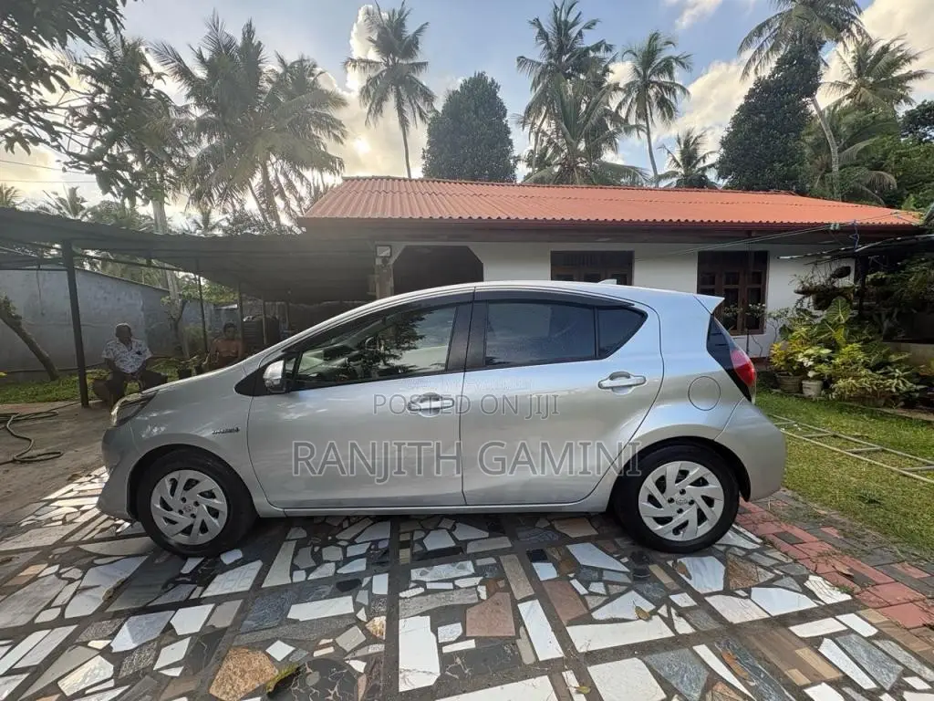 Toyota Aqua Eagle Eye 2017 Car (Used)