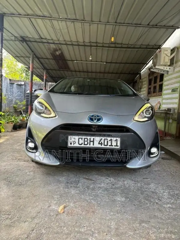 Toyota Aqua Eagle Eye 2017 Car (Used)