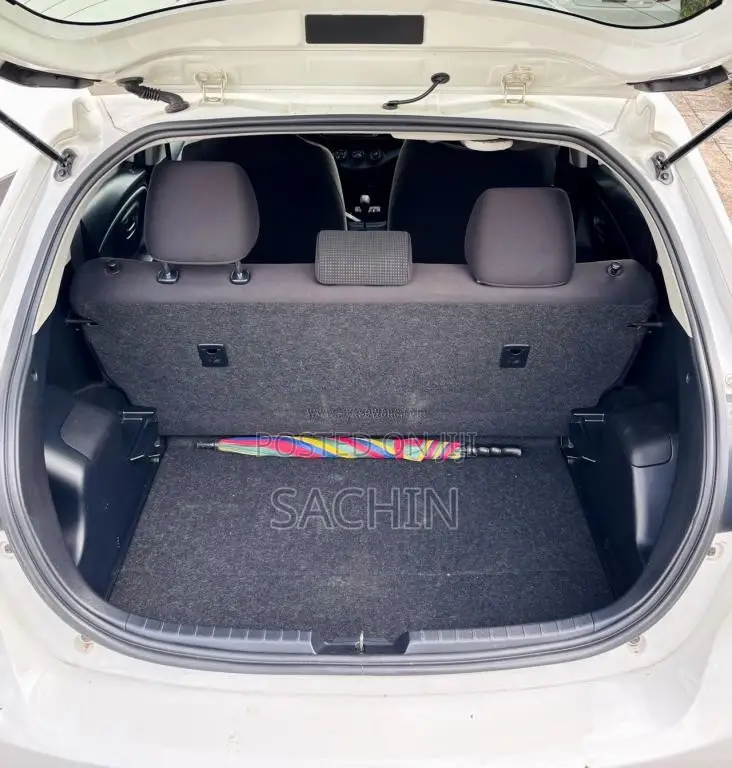 Toyota Vitz 2017 Car (Used)