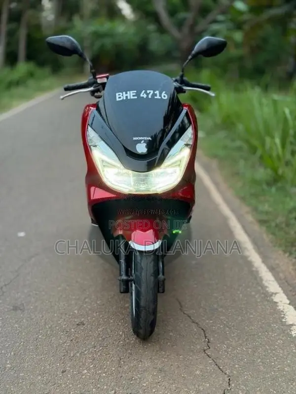 Honda Pcx 2018 Motorbike (Used)