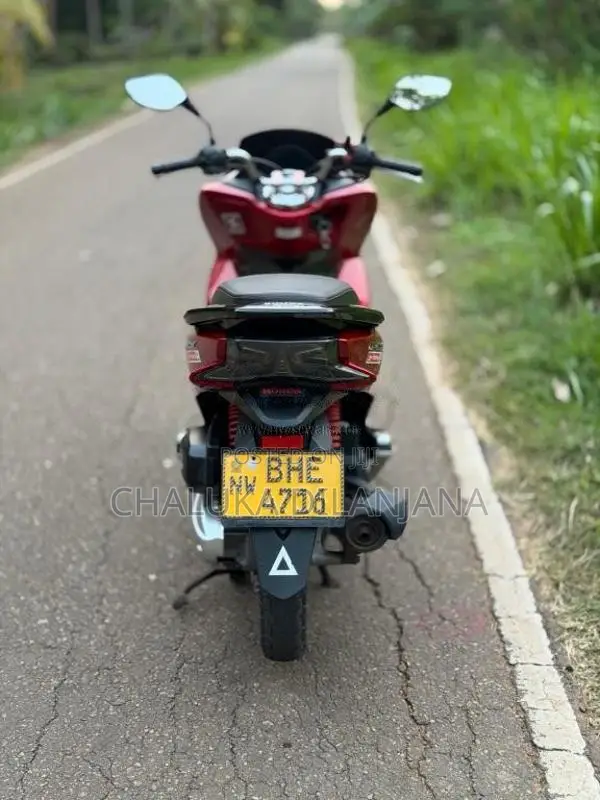 Honda Pcx 2018 Motorbike (Used)