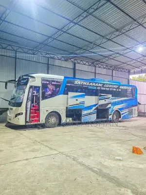 Isuzu Seat 49 2014 Bus (Used)