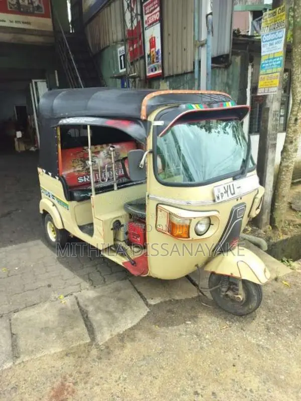 Bajaj 4 Stroke 2011 Three Wheel (Used)