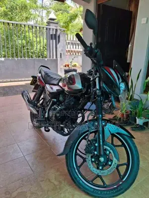 Bajaj Discover 2025 Motorbike (Used)
