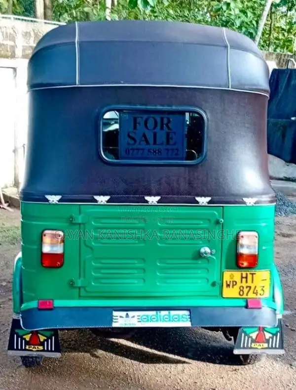 Bajaj RE 2 Stroke 2005 Three Wheel (Used)