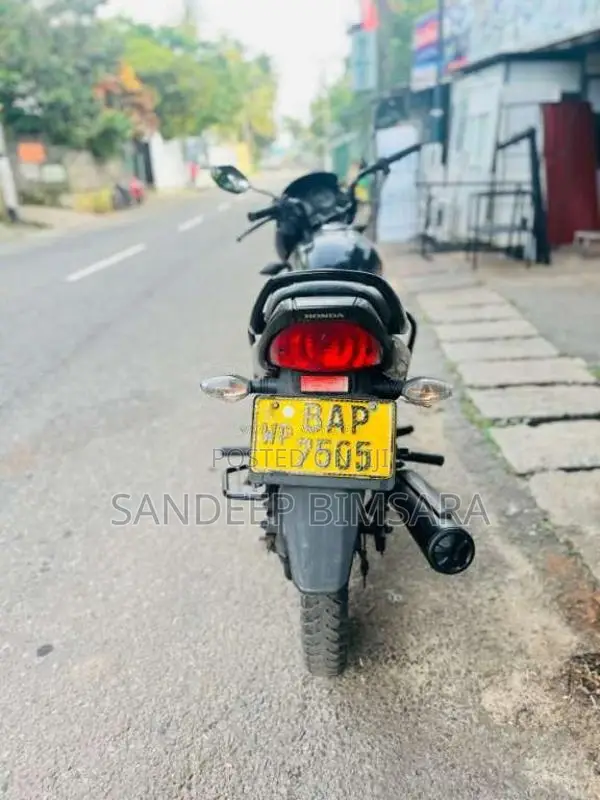 Honda Dream Yuga 2013 Motorbike (Used)