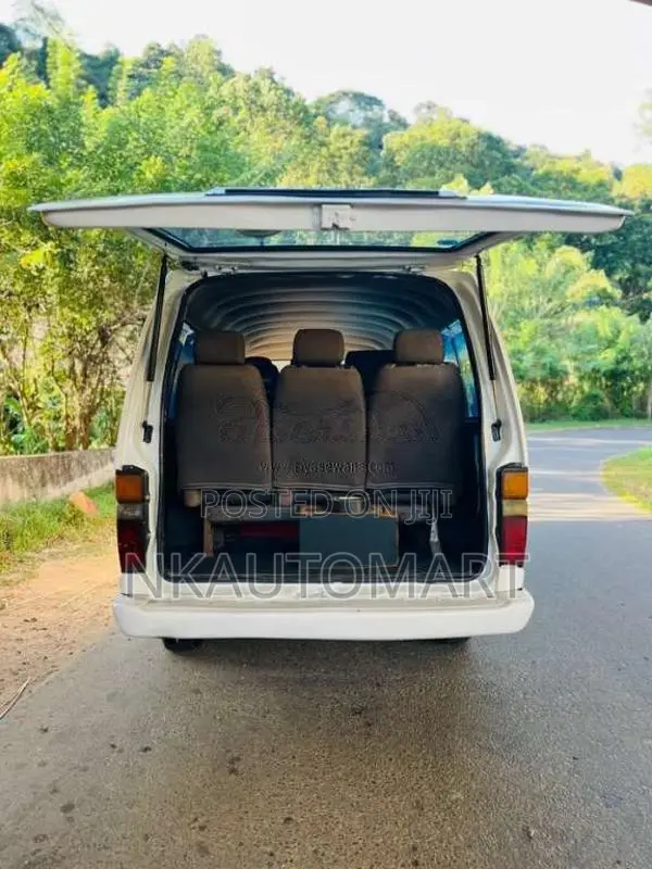 Toyota Shell 1989 Van (Used)