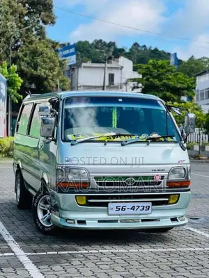 Toyota Dolphin 1989 Van (Used)