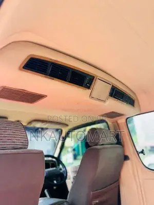 Toyota Dolphin 1989 Van (Used)