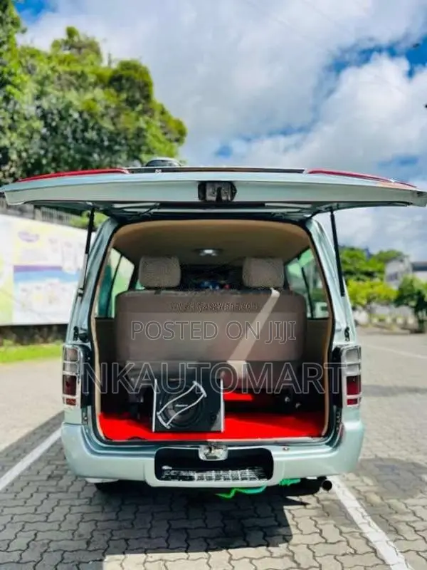 Toyota Dolphin 1989 Van (Used)